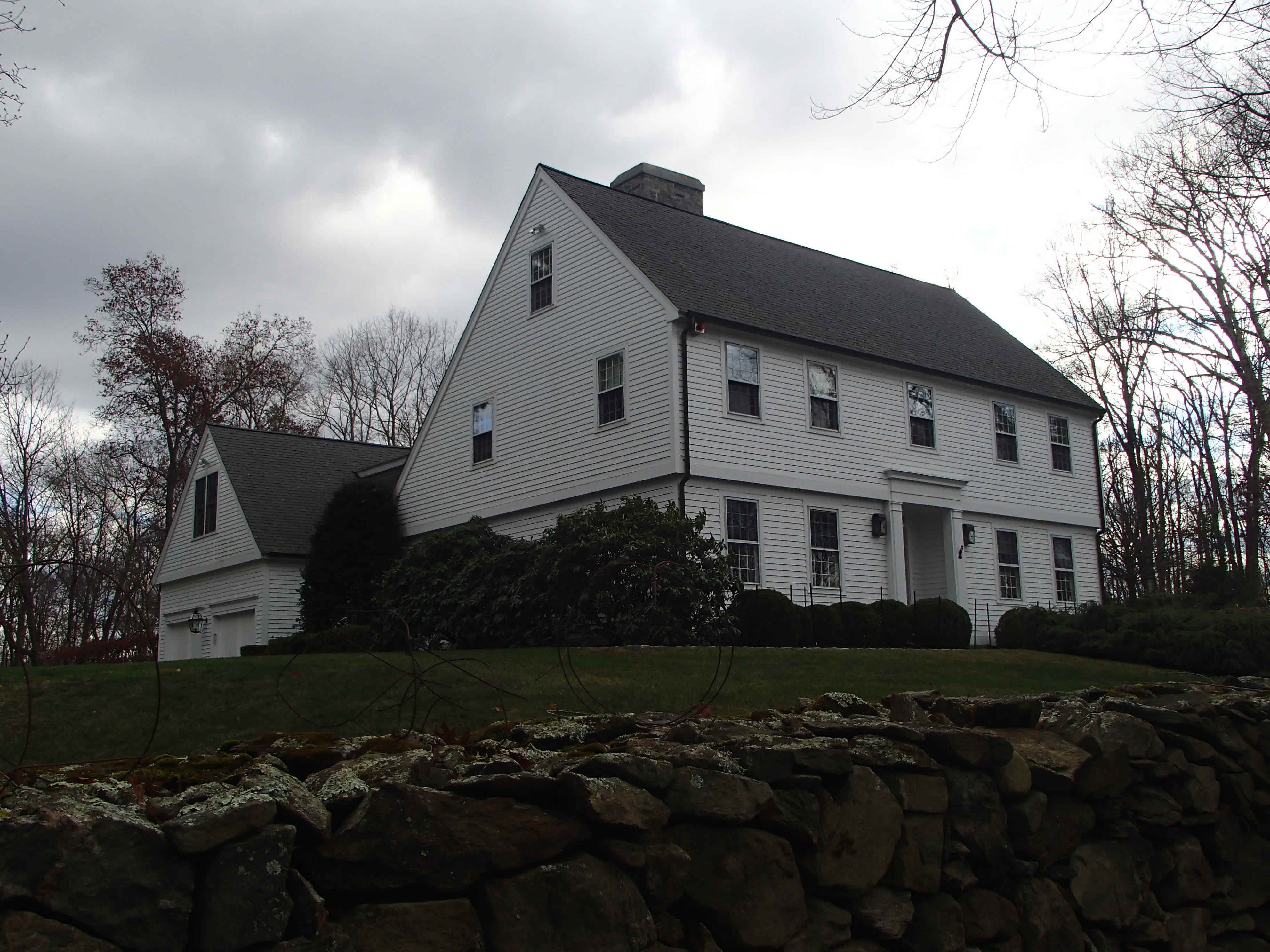 Building photograph for 210 SKYLINE RIDGE RD